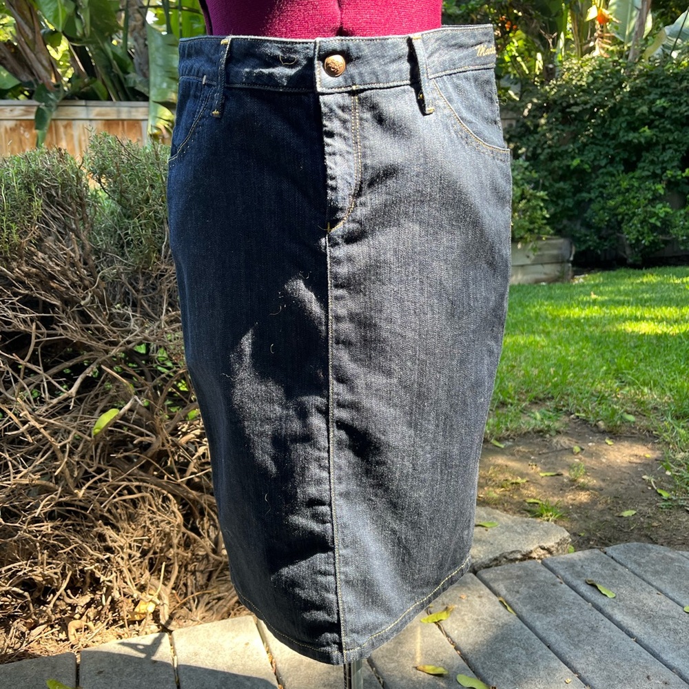 Gold Sign denim skirt size 28